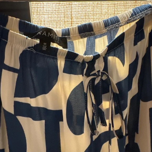 Pants - Picture 2 of 3